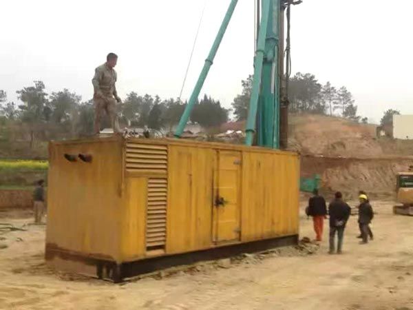 台江如何判断水冷式机油散热器密封件是否需要更换？